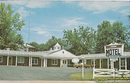 10237-Lakeside Motel, 488 South St. - Green Lake, Wisconsin