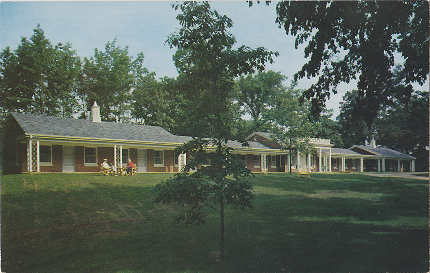 10772-Heidel House Lodge Green Lake, Wisconsin Distinctive Rooms - Fine Food