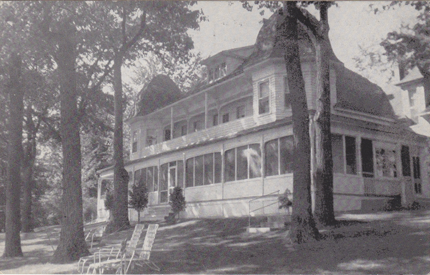 11003-Historic Oakwood Lodge located on the North shore of Green Lake - 100 years of majestic splendor - Green Lake, Wisconsin