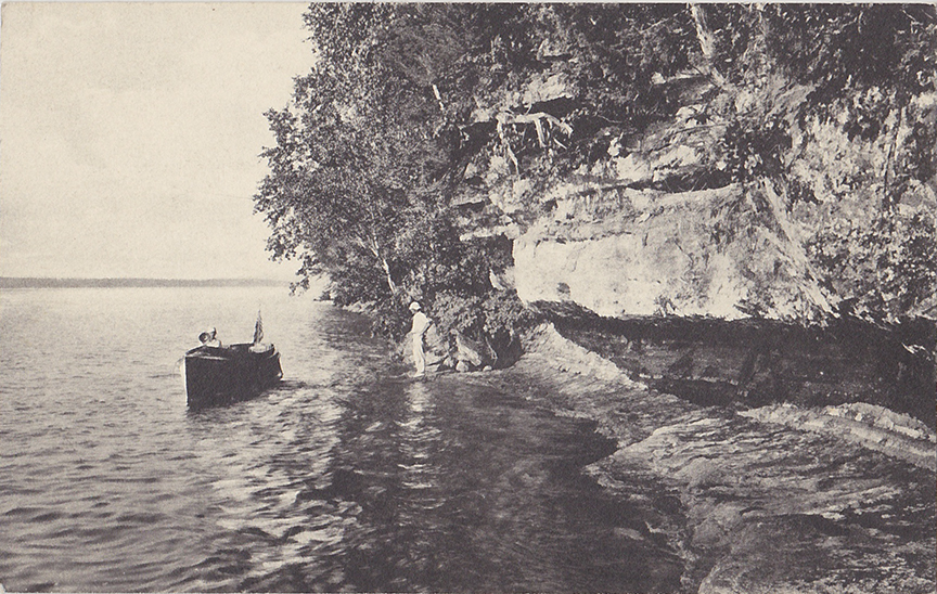 11119-Overhanging Rocks on South Shore, Green Lake, Wis.