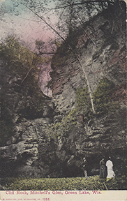 10221-Cliff Rock, Mitchell's Glen, Green Lake, Wis.-Postmarked 1911