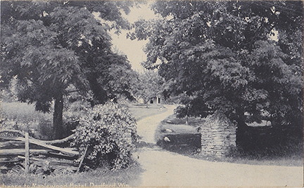 10256-Entrance to Maplewood Hotel, Dartford, Wis.