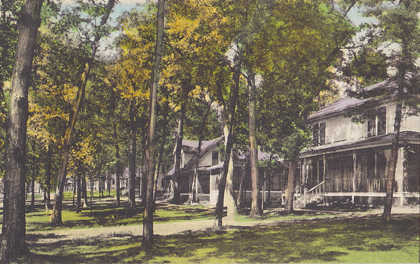 10300-Camp Robinhood Cottages, Green Lake, Wis.