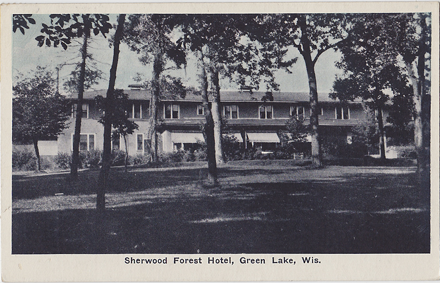 10467-Sherwood Forest Hotel, Green Lake, Wis.-Postmarked 1937