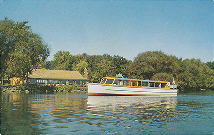 10726-Green Lake, Wisconsin Norton's Queen of the Lake Cruiser Largest on the Lake