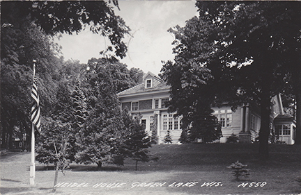 11000-Heidel House Green Lake WIS.-Postmarked 1955