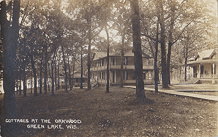 11124-Cottages at the Oakwood, Green Lake, WIS.-Postmarked 1913