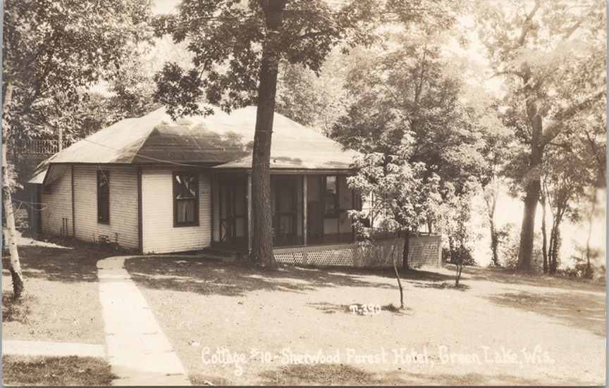 11296-Cottage #10, Sherwood Forest Hotel, Green Lake, Wis.-Postmarked 1936