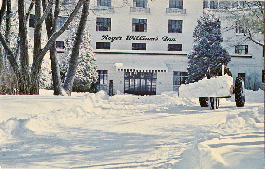 10155-American Baptist Assembly, Green Lake, Wisconsin A winter view of Roger Williams Inn