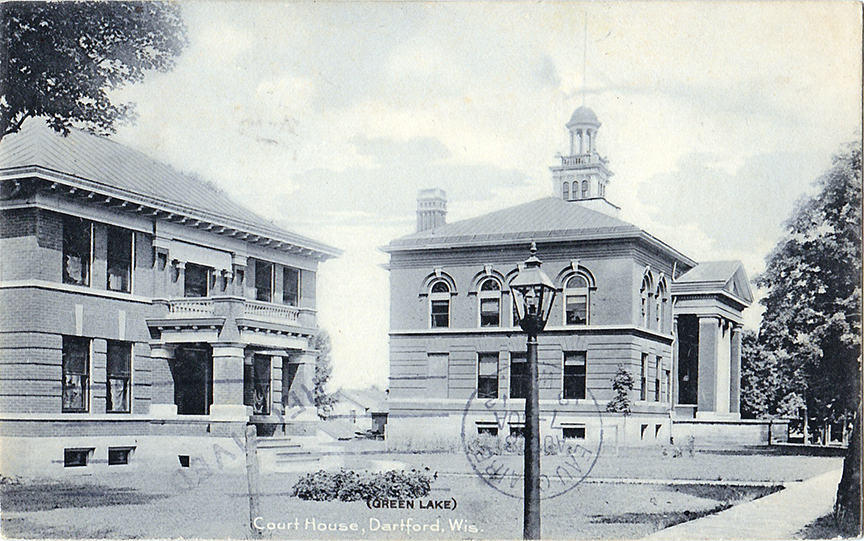 10537-Court House, Dartford, Wis. (Green Lake)-Postmarked 1912