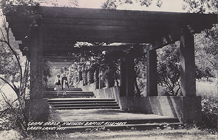 10075-Grape Arbor, Northern Baptist Assembly, Green Lake, Wis.