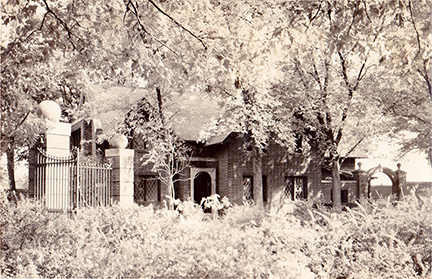 10841-House of Seven Gables