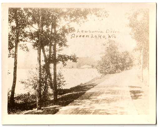 Green Lake Souvenir Pack, Lawsonia Drive